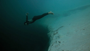 UnderwaterBaseJump